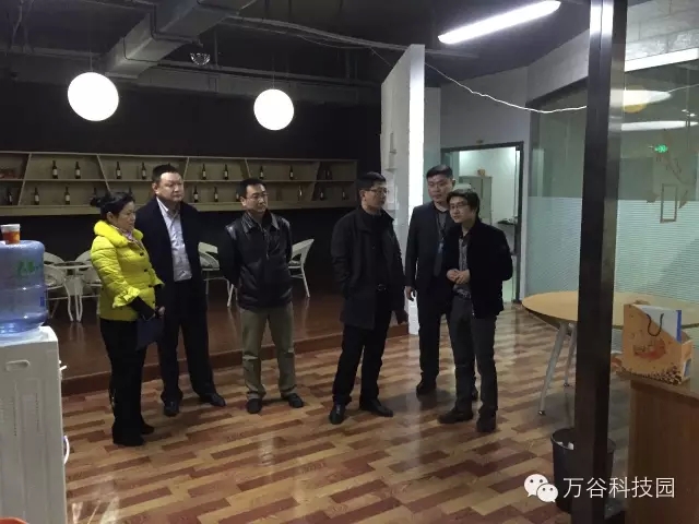 秦淮区科技局、鼓楼国家大学科技园管委会领导 密集调研万谷众创空间