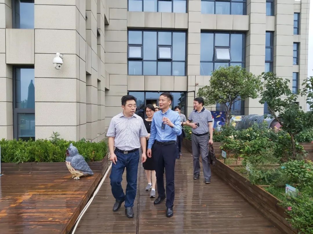 南京市发改委规划处处长汤晋莅临万谷硅巷调研园区硅巷建设情况